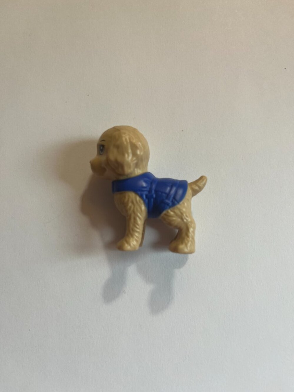 Barbie Dolphin Magic Ocean View Boat Beige Dog Figure - Picture 3 of 4